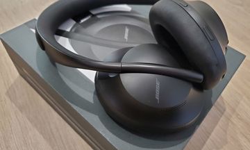 Test Bose Headphones 700