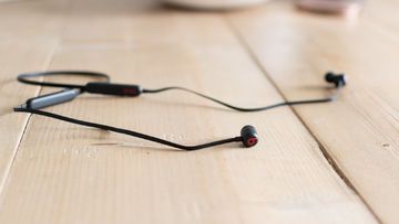 Beats Flex reviewed by ExpertReviews