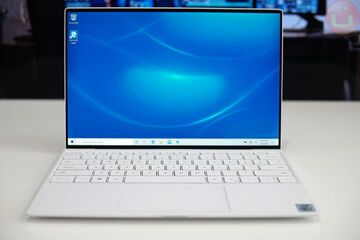 Dell XPS 13 reviewed by Ubergizmo