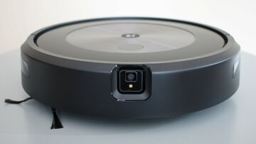 iRobot Roomba J7 test par ExpertReviews