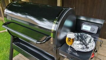 Weber SmokeFire reviewed by T3