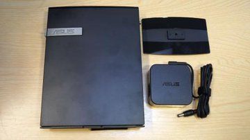 Asus EeeBox PC EB1033 test par TechRadar
