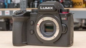 Panasonic Lumix G9 II reviewed by RTings