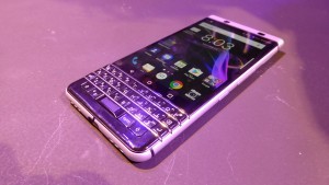 BlackBerry KeyOne test par Trusted Reviews