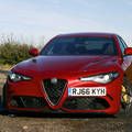 Alfa Romeo Giulia Quadrifoglio test par Pocket-lint