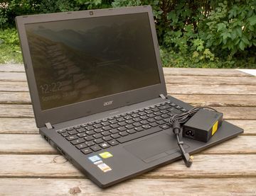 Acer TravelMate P2410 test par NotebookCheck