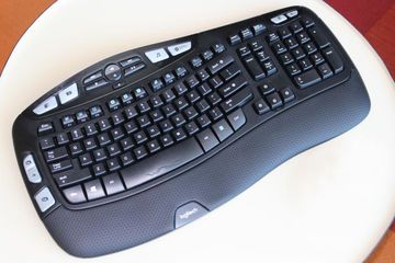 Logitech K350 reviewed by PCWorld.com