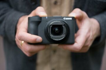 Canon Powershot V1 Review