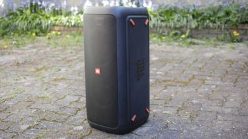 Test JBL PartyBox 300