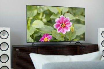 Sony X900H Review: 4 Ratings, Pros and Cons