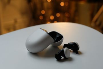 Google Pixel Buds reviewed by Trusted Reviews
