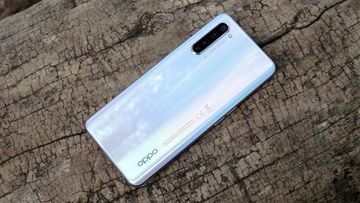 Oppo Find X2 Lite test par Trusted Reviews