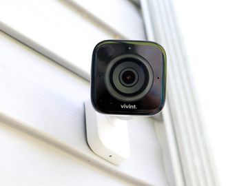 Vivint reviewed by Android Central