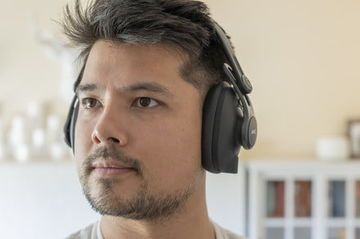 AKG K371-BT testé par DigitalTrends AKG K371-BT testé par DigitalTrends