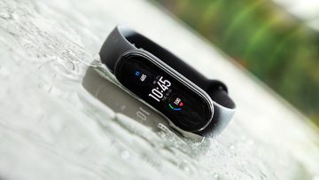 Xiaomi Mi Band 5 reviewed by ExpertReviews