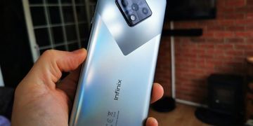 Infinix Zero 8 testé par MobileTechTalk Infinix Zero 8 testé par MobileTechTalk