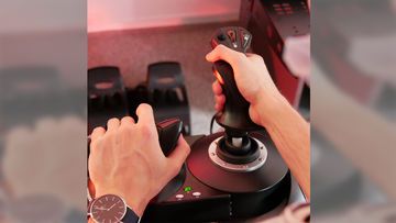 Thrustmaster T.Flight Hotas X test par GamesRadar Thrustmaster T.Flight Hotas X test par GamesRadar