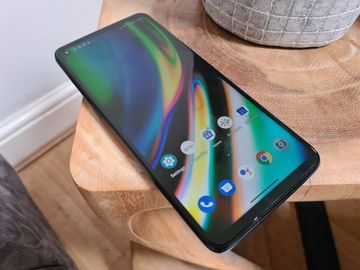 Motorola Moto G9 Plus test par Trusted Reviews