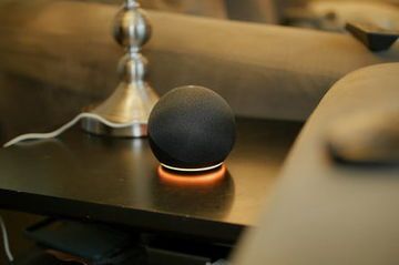 Amazon Echo Dot 4 testé par DigitalTrends Amazon Echo Dot 4 testé par DigitalTrends