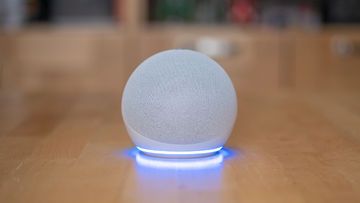 Amazon Echo Dot 4 testé par ExpertReviews Amazon Echo Dot 4 testé par ExpertReviews