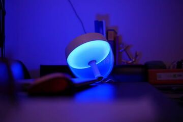 Philips Hue Iris test par DigitalTrends Philips Hue Iris test par DigitalTrends