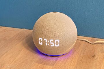 Amazon Echo Dot with Clock test par Pocket-lint Amazon Echo Dot with Clock test par Pocket-lint