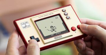 Nintendo Game & Watch: Super Mario Bros testé par wccftech Nintendo Game & Watch: Super Mario Bros testé par wccftech