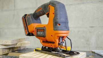 Test Black & Decker BDCJS18N-XJ