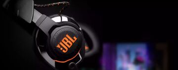 JBL Quantum 800 test par TheSixthAxis JBL Quantum 800 test par TheSixthAxis