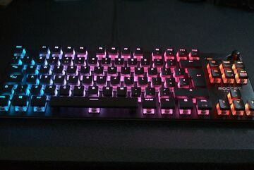 Roccat Vulcan TKL Pro test par Windows Central