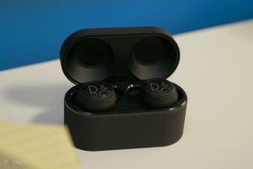 Bang & Olufsen Beoplay E8 test par Pocket-lint Bang & Olufsen Beoplay E8 test par Pocket-lint