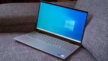 Dell Inspiron 15 7000 test par ExpertReviews