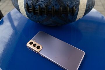 Samsung Galaxy S21 reviewed by PCWorld.com