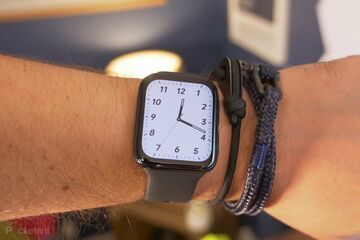 Oppo Watch testé par Pocket-lint Oppo Watch testé par Pocket-lint