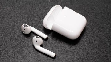 Apple AirPods 2 reviewed by ExpertReviews