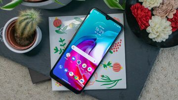 Motorola Moto G30 test par ExpertReviews