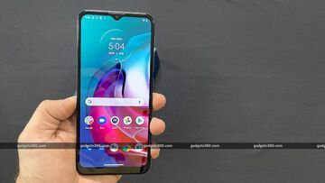 Motorola Moto G30 Review