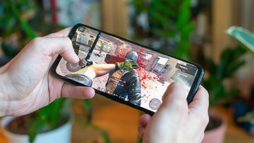 Asus ROG Phone 5 testé par ExpertReviews Asus ROG Phone 5 testé par ExpertReviews