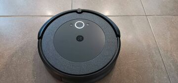 Test iRobot Roomba i3