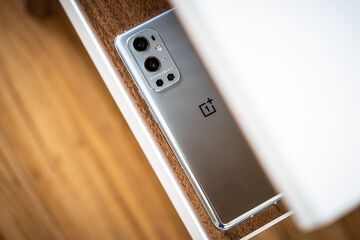 OnePlus 9 Pro reviewed by PCWorld.com