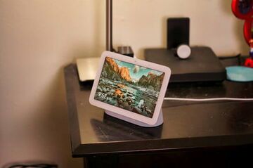 Google Nest Hub 2 testé par DigitalTrends Google Nest Hub 2 testé par DigitalTrends