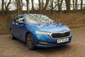 Skoda Octavia Review: 1 Ratings, Pros and Cons