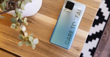Realme 8 Pro testé par The Verge Realme 8 Pro testé par The Verge