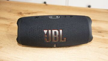 JBL Charge reviewed by ExpertReviews JBL Charge reviewed by ExpertReviews