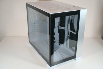 Lian Li PC-O11 Mini Review: 3 Ratings, Pros and Cons