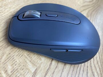 Logitech MX Anywhere 3 testé par LeCafeDuGeek Logitech MX Anywhere 3 testé par LeCafeDuGeek