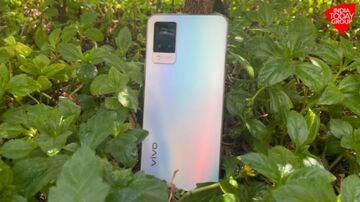 Vivo V21 test par IndiaToday