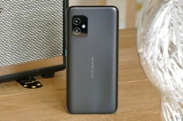 Asus Zenfone 8 reviewed by DigitalTrends