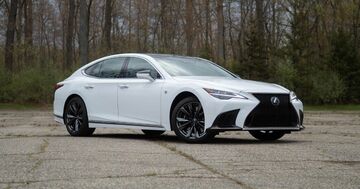 Lexus LS 500 reviewed by CNET USA