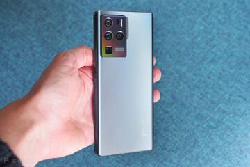 ZTE Axon 30 Ultra testé par Pocket-lint ZTE Axon 30 Ultra testé par Pocket-lint